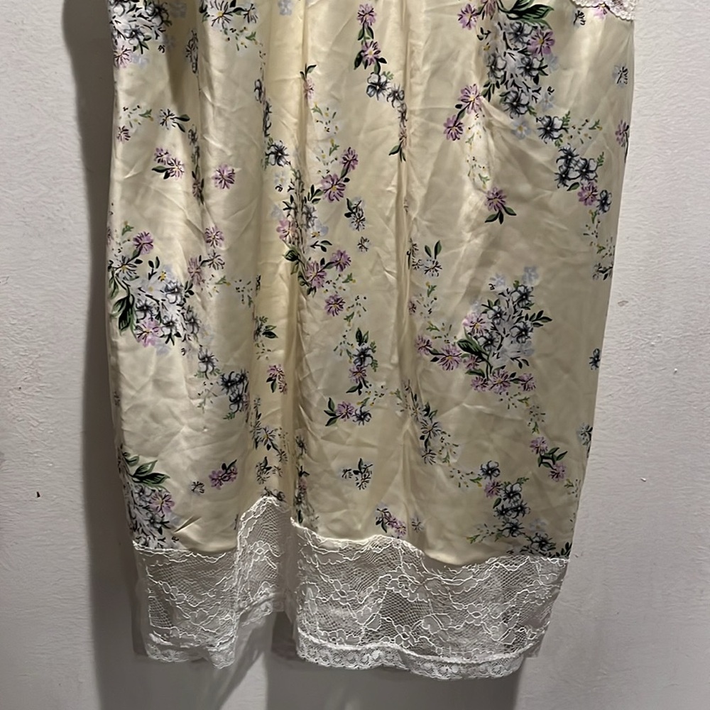 Linea donatella flowered nightie - Picture 3 of 4